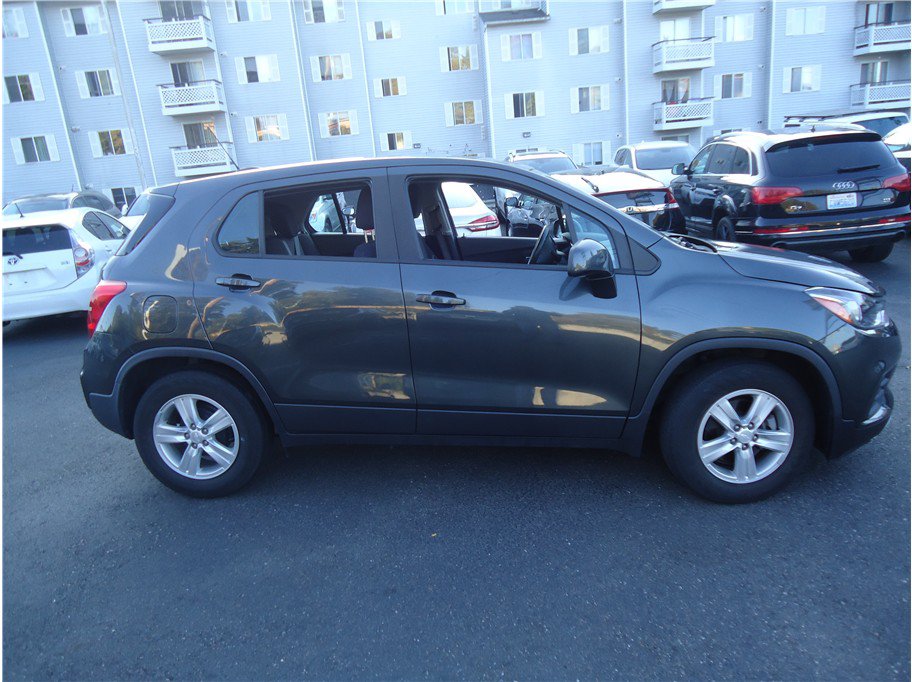 Used 2020 Chevrolet Trax LS FWD image 5