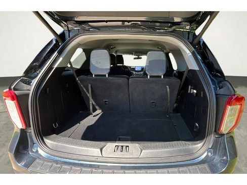 Certified 2023 Ford Explorer XLT w/ Equipment Group 202A AWD/4WD image 18