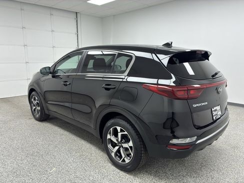 Used 2022 Kia Sportage LX image 5