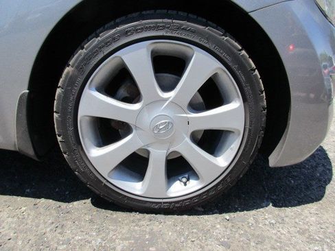 Used 2012 Hyundai Elantra Limited FWD image 12