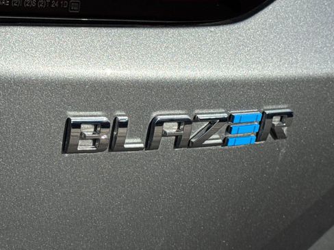 Used 2024 Chevrolet Blazer EV LT AWD/4WD image 16