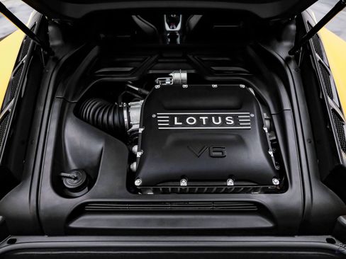 New 2026 Lotus Emira RWD image 3