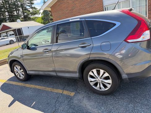 Used 2013 Honda CR-V EX image 2