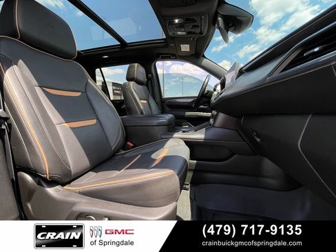 Used 2024 GMC Yukon AT4 w/ Technology Package AWD/4WD image 31