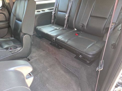 Used 2012 GMC Yukon XL SLT w/ SLT-2 Equipment Package image 26