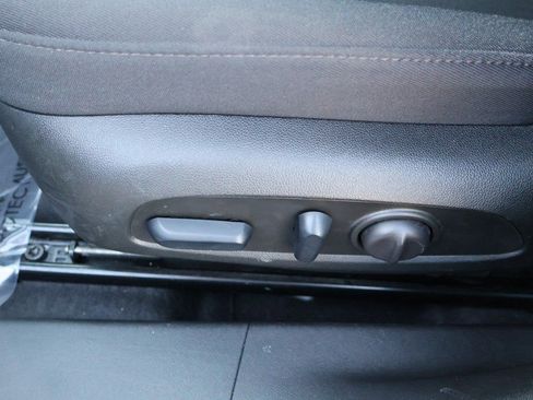 Used 2024 Chevrolet Malibu LT image 33