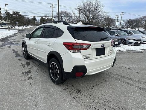 Used 2022 Subaru Crosstrek 2.0i Premium w/ Moonroof Package image 3