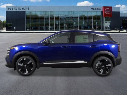 New 2026 Nissan Kicks SR w/ Cold Weather Package AWD/4WD image 2