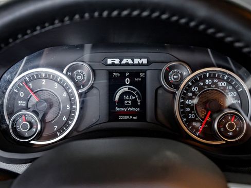 Used 2024 RAM 2500 Big Horn w/ Sport Appearance Package image 19