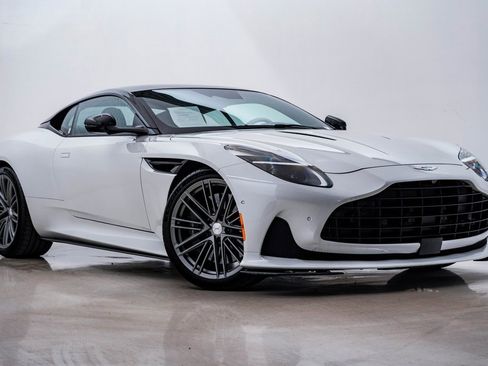 Used 2024 Aston Martin DB12 Coupe image 1