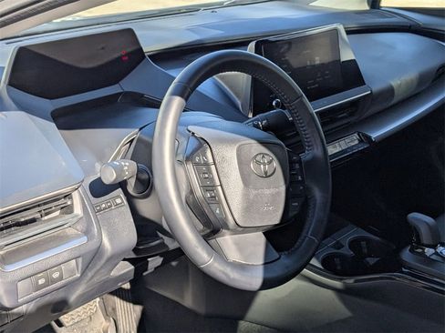 Used 2025 Toyota Prius LE image 15
