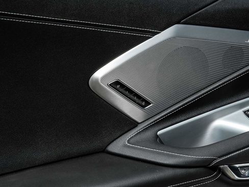 Used 2025 Chevrolet Corvette Stingray Preferred Conv w/ 2LT image 44