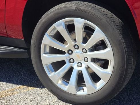 Used 2023 Chevrolet Suburban Premier w/ Advanced Technology Package image 10