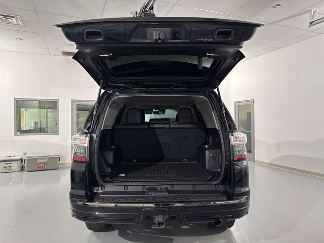 Used 2020 Toyota 4Runner Nightshade AWD/4WD image 10