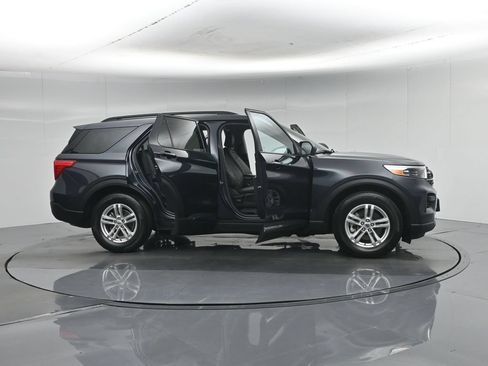 Used 2023 Ford Explorer XLT RWD image 36