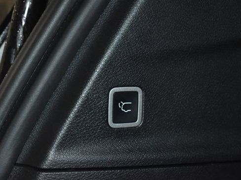 Certified 2023 Chrysler Pacifica Pinnacle image 40