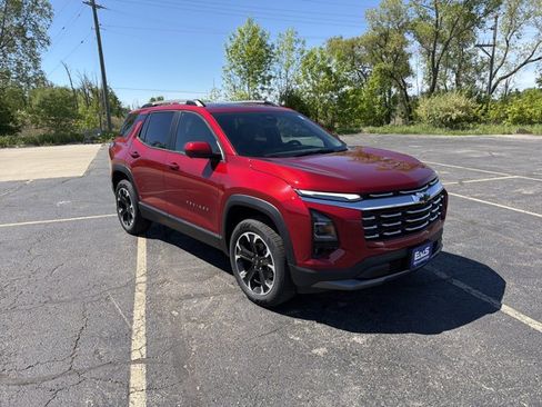 New 2026 Chevrolet Equinox LT w/ Convenience Package II AWD/4WD image 3