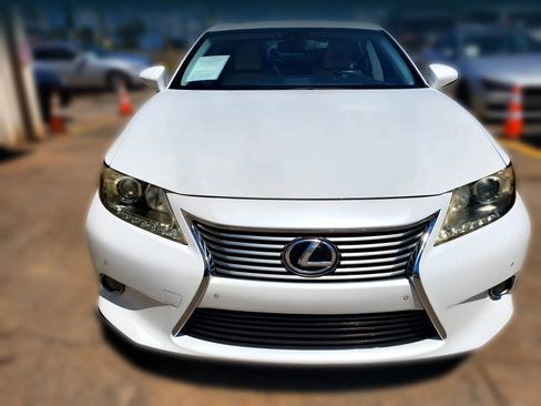 Used 2014 Lexus ES 350 w/ Premium Package FWD image 12