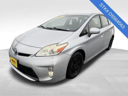 Used 2013 Toyota Prius Three image 3