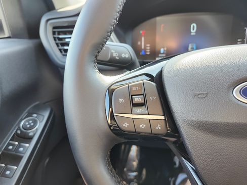 Used 2024 Ford Escape Active AWD/4WD image 35