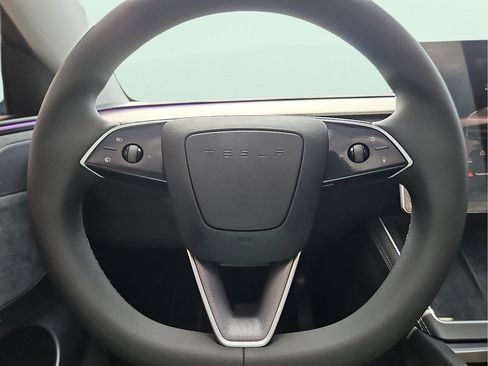 Used 2026 Tesla Model Y Long Range AWD/4WD image 17
