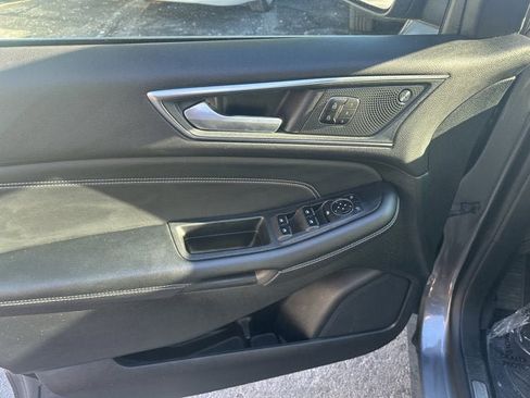 Used 2024 Ford Edge Titanium image 14