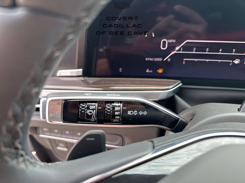 New 2026 Cadillac Escalade Luxury w/ LPO, Floor Liner Package image 36