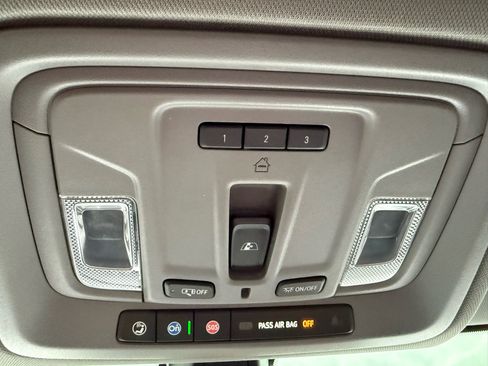 Used 2019 Chevrolet Silverado 1500 LTZ image 36