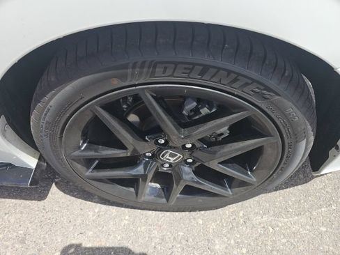 Used 2023 Honda Civic Sport image 13