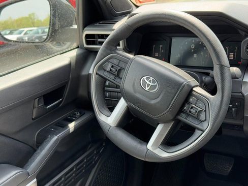 Used 2024 Toyota Tacoma SR5 AWD/4WD image 12