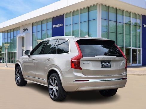Used 2025 Volvo XC90 T8 Plus w/ Protection Package Premier image 4