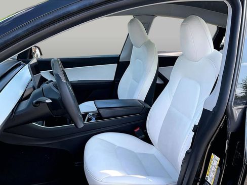 Used 2021 Tesla Model Y Long Range AWD/4WD image 7
