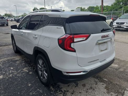 Used 2022 GMC Terrain SLT FWD image 4