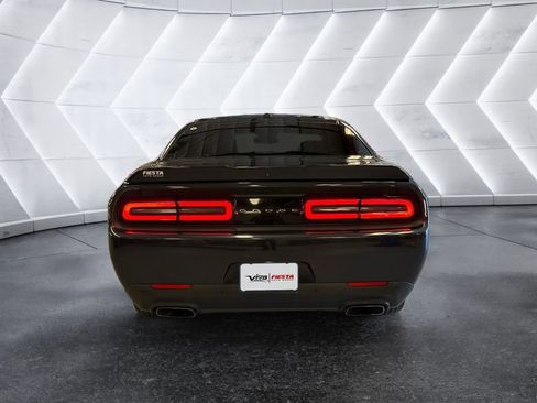 Used 2019 Dodge Challenger R/T image 5