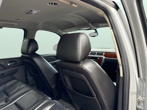 Used 2011 Chevrolet Tahoe LT image 43