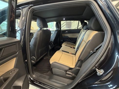 Used 2023 Volkswagen Atlas Cross Sport SEL AWD/4WD image 14