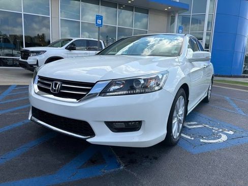 Used 2015 Honda Accord EX-L image 2