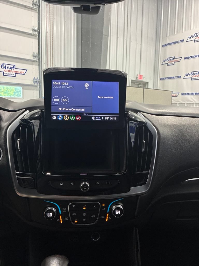 Used 2022 Chevrolet Traverse RS w/ LPO, Floor Liner Package FWD image 32