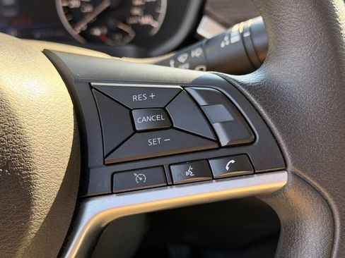 Used 2025 Nissan Altima 2.5 SV FWD image 14