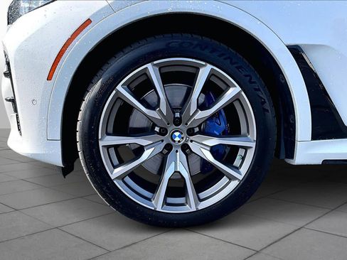 Used 2022 BMW X7 M50i w/ Luxury Seating Package image 10