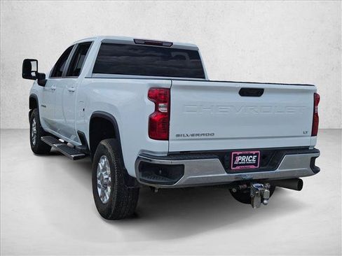 Used 2024 Chevrolet Silverado 2500 LT AWD/4WD image 5