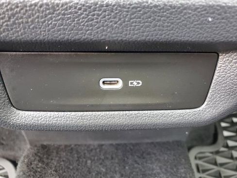 Used 2024 Volkswagen Taos SEL AWD/4WD image 32