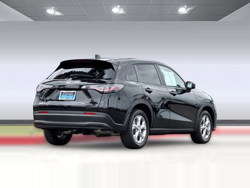 Certified 2025 Honda HR-V LX image 9