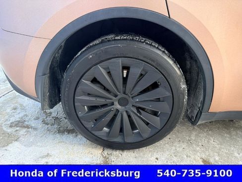 Used 2021 Tesla Model Y Long Range image 12