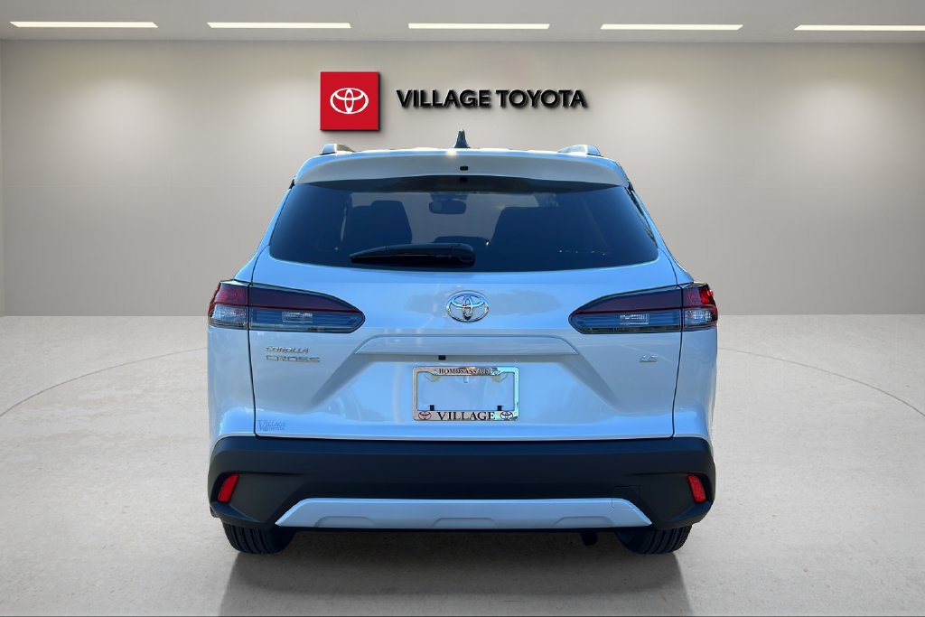 New 2026 Toyota Corolla Cross LE FWD image 4