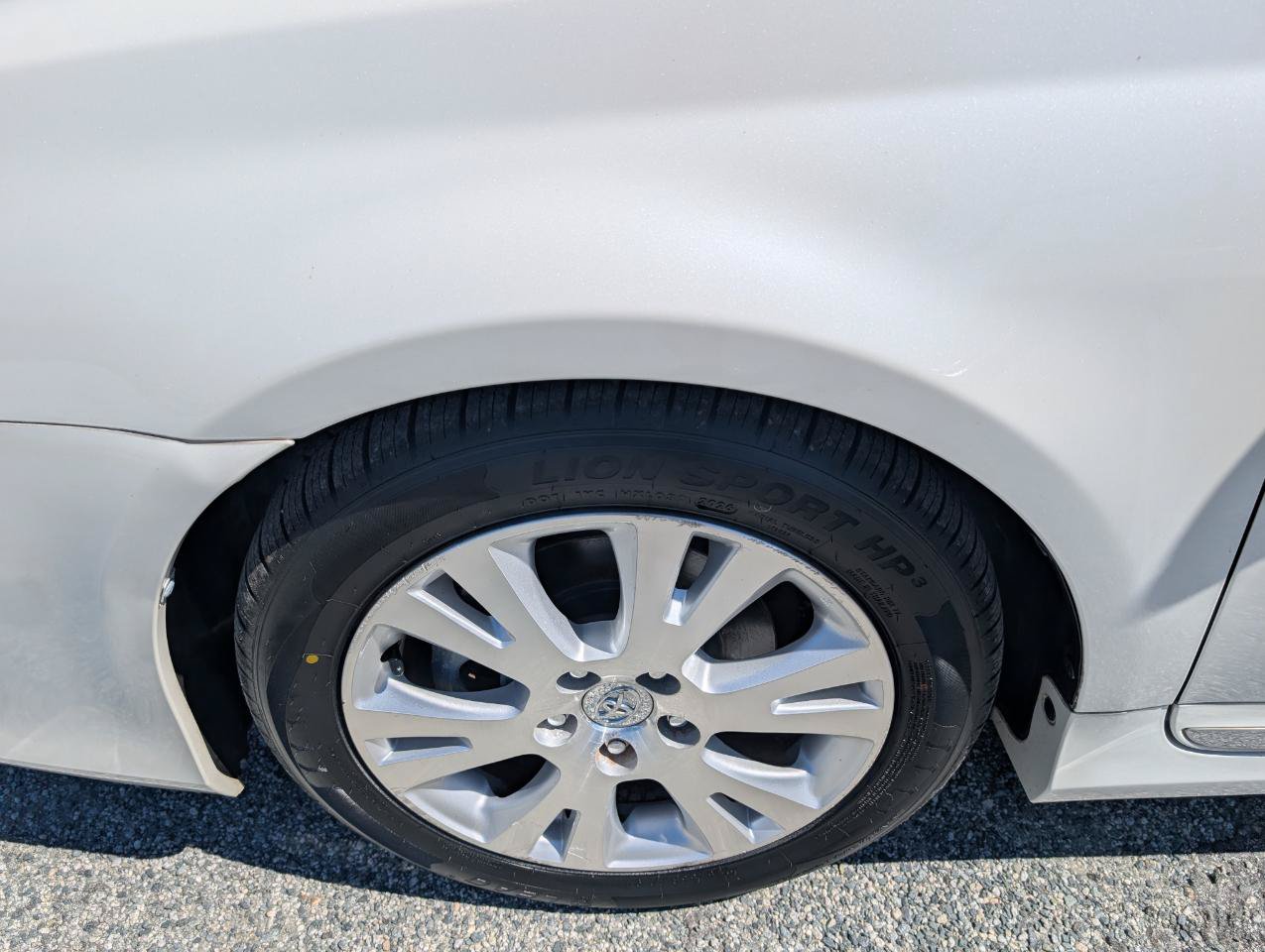 Used 2011 Toyota Avalon FWD image 12