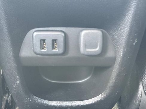 Used 2016 Chevrolet Colorado Z71 AWD/4WD image 15