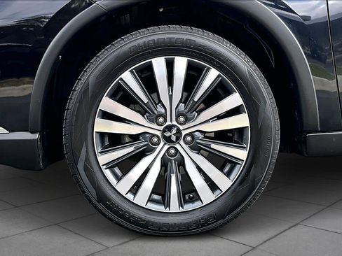 Used 2020 Mitsubishi Outlander SE image 10