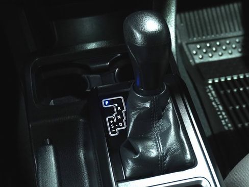 Certified 2022 Toyota Tacoma 4x4 Double Cab image 18