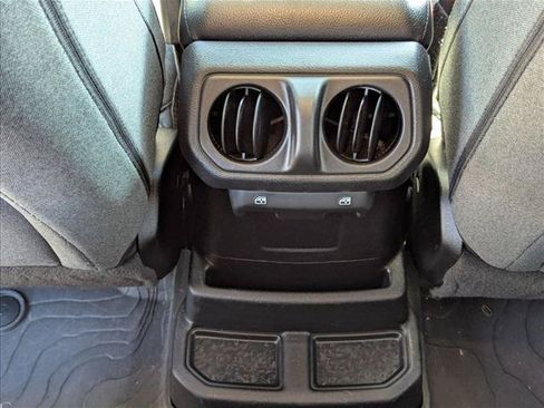 Used 2024 Jeep Wrangler Unlimited AWD/4WD image 16